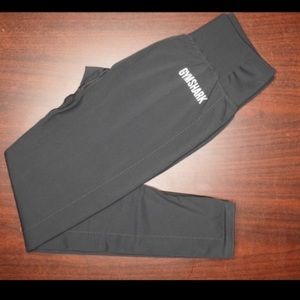 High waisted gym shark leggings.